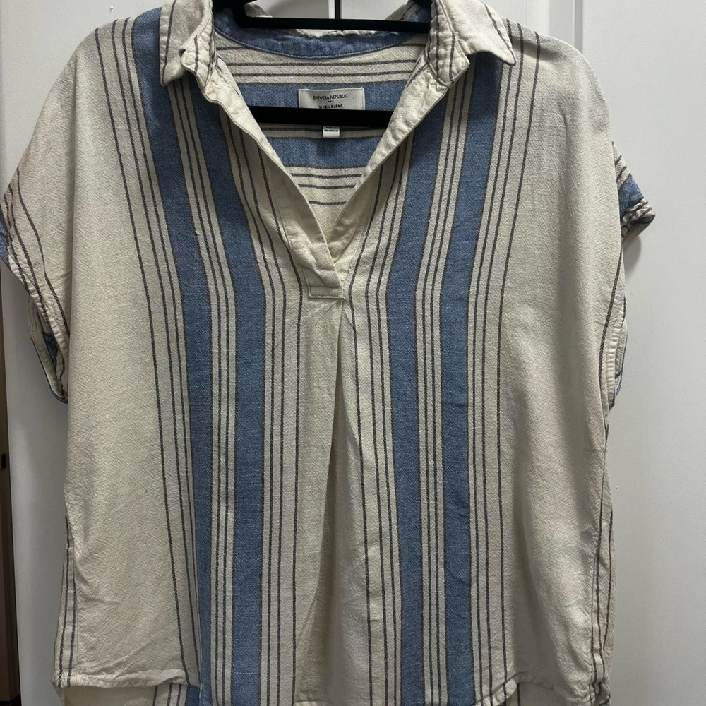 Banana Republic Blue and Off-White Linen Blend Collared Top